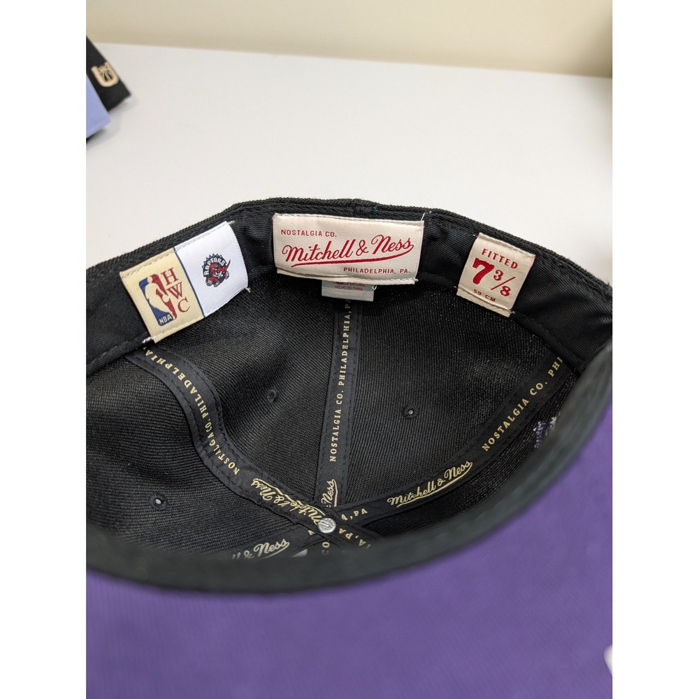 Mitchell & Ness Toronto Raptors Hat Mens 7 3/8 Black Polyester 1995 Side Patch - Picture 4 of 5